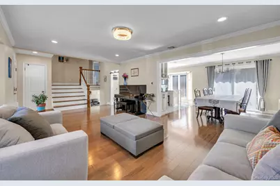 5 Hillvale Road, Syosset, NY 11791 - Photo 4