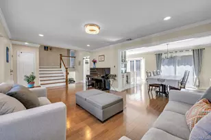 5 Hillvale Rd, Syosset, NY 11791 - Photo 4