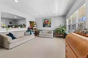 9 Village Dr, Medford, NY 11763 - Photo 4