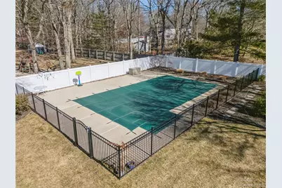 9 Village Drive, Medford, NY 11763 - Photo 28