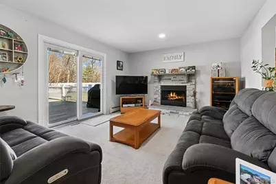 9 Village Drive, Medford, NY 11763 - Photo 8