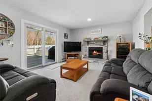 9 Village Dr, Medford, NY 11763 - Photo 8