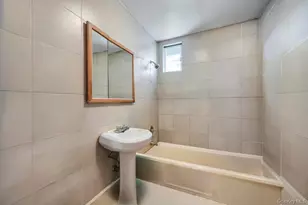 61-44 Eliot Ave, Middle Village, NY 11379 - Photo 32