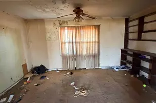 495 Rose Ave, West Hempstead, NY 11552 - Photo 8