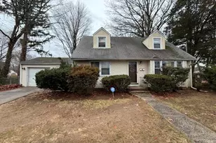 495 Rose Ave, West Hempstead, NY 11552 - Photo 6