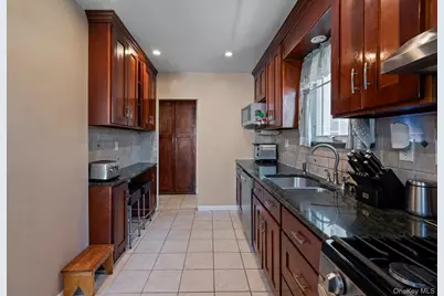 24011 88th Avenue, Bellerose, NY 11426 - Photo 14