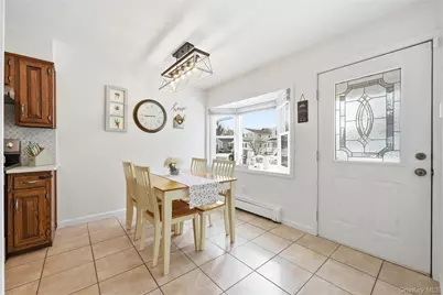 3031 Lowell Avenue, Wantagh, NY 11793 - Photo 4