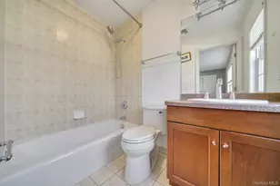 25 Charnwood Dr, Suffern, NY 10901 - Photo 18