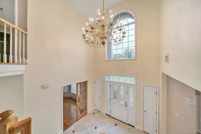 25 Charnwood Drive, Suffern, NY 10901 - Photo 12