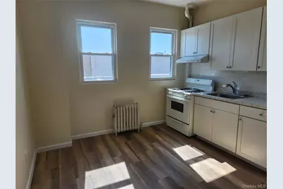 49 Roger Avenue, Inwood, NY 11096 - Photo 4