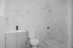 2040 Washington Ave, Bronx, NY 10457 - Photo 18