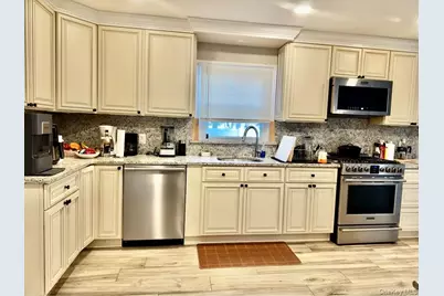 107 Fairview Avenue, Oceanside, NY 11572 - Photo 6