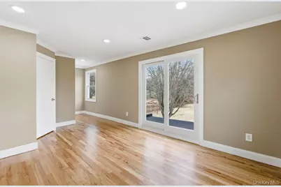 357 Deer Park Road, Dix Hills, NY 11746 - Photo 18