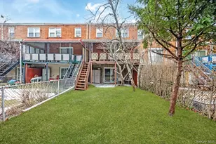 69-31 61st Rd, Middle Village, NY 11379 - Photo 28