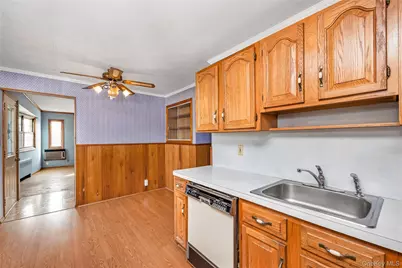 172 Glengariff Road, Massapequa Park, NY 11762 - Photo 18