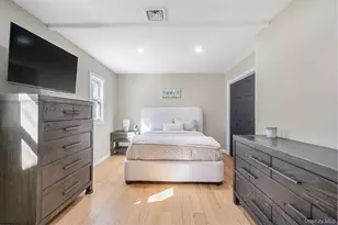 17 Fairway Dr, Manorville, NY 11949 - Photo 18