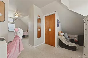 25 Gleaner Ln, Levittown, NY 11756 - Photo 26