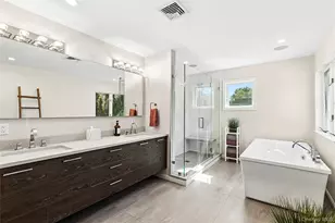 4 Polo Grounds Ln, East Quogue, NY 11942 - Photo 12