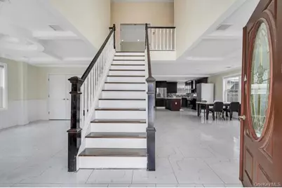 25 Virginia Avenue, Plainview, NY 11803 - Photo 4