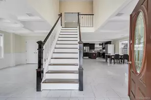 25 Virginia Ave, Plainview, NY 11803 - Photo 4