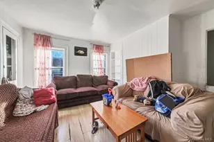 100 Carson Ave, Newburgh, NY 12550 - Photo 16