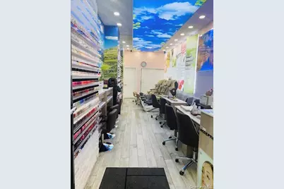 100 E 96th St, New York, NY 10128 - Photo 1