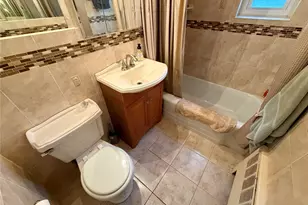 88-17 Shore Pkwy, Howard Beach, NY 11414 - Photo 22