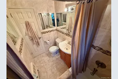 88-17 Shore Parkway #016, Howard Beach, NY 11414 - Photo 20