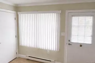 395 Woodbridge Dr, Ridge, NY 11961 - Photo 4