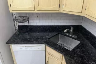 395 Woodbridge Dr, Ridge, NY 11961 - Photo 6