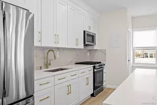 131-28 225th St, Springfield Gardens, NY 11413 - Photo 2