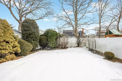 2477 Freeport Street, Wantagh, NY 11793 - Photo 20