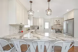 2477 Freeport St, Wantagh, NY 11793 - Photo 6