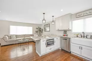 2477 Freeport St, Wantagh, NY 11793 - Photo 8