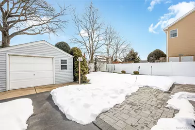 2477 Freeport Street, Wantagh, NY 11793 - Photo 16