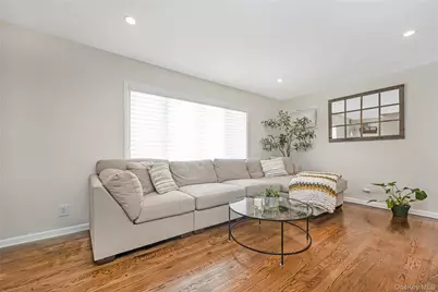 2477 Freeport Street, Wantagh, NY 11793 - Photo 4