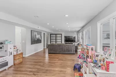 4460 Merrick Road, Massapequa, NY 11758 - Photo 16