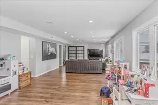 4460 Merrick Rd, Massapequa, NY 11758 - Photo 16