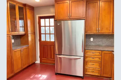 48 Old Town Lane, Huntington, NY 11743 - Photo 6