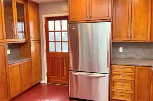 48 Old Town Ln, Huntington, NY 11743 - Photo 6