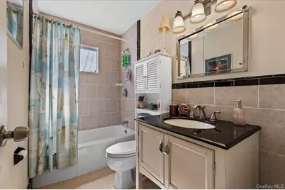 41 Lakeside Drive, Centerport, NY 11721 - Photo 8