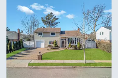 16 Phipps Lane, Plainview, NY 11803 - Photo 26