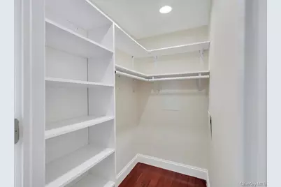 16 Phipps Lane, Plainview, NY 11803 - Photo 22