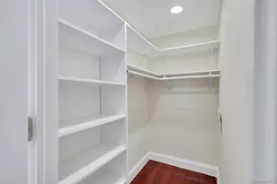 16 Phipps Ln, Plainview, NY 11803 - Photo 22