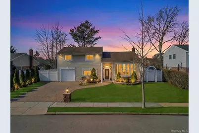 16 Phipps Lane, Plainview, NY 11803 - Photo 1