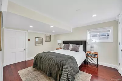 16 Phipps Lane, Plainview, NY 11803 - Photo 16