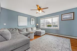 15 Bingham Pl, Amityville, NY 11701 - Photo 16