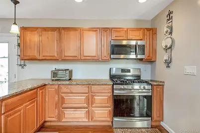 15 Bingham Place, Amityville, NY 11701 - Photo 10