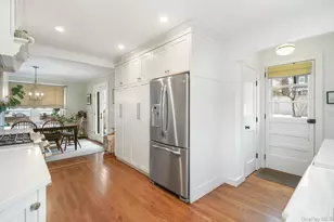 54 Lakeview Ave, Hartsdale, NY 10530 - Photo 14