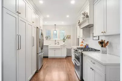 54 Lakeview Avenue, Hartsdale, NY 10530 - Photo 12